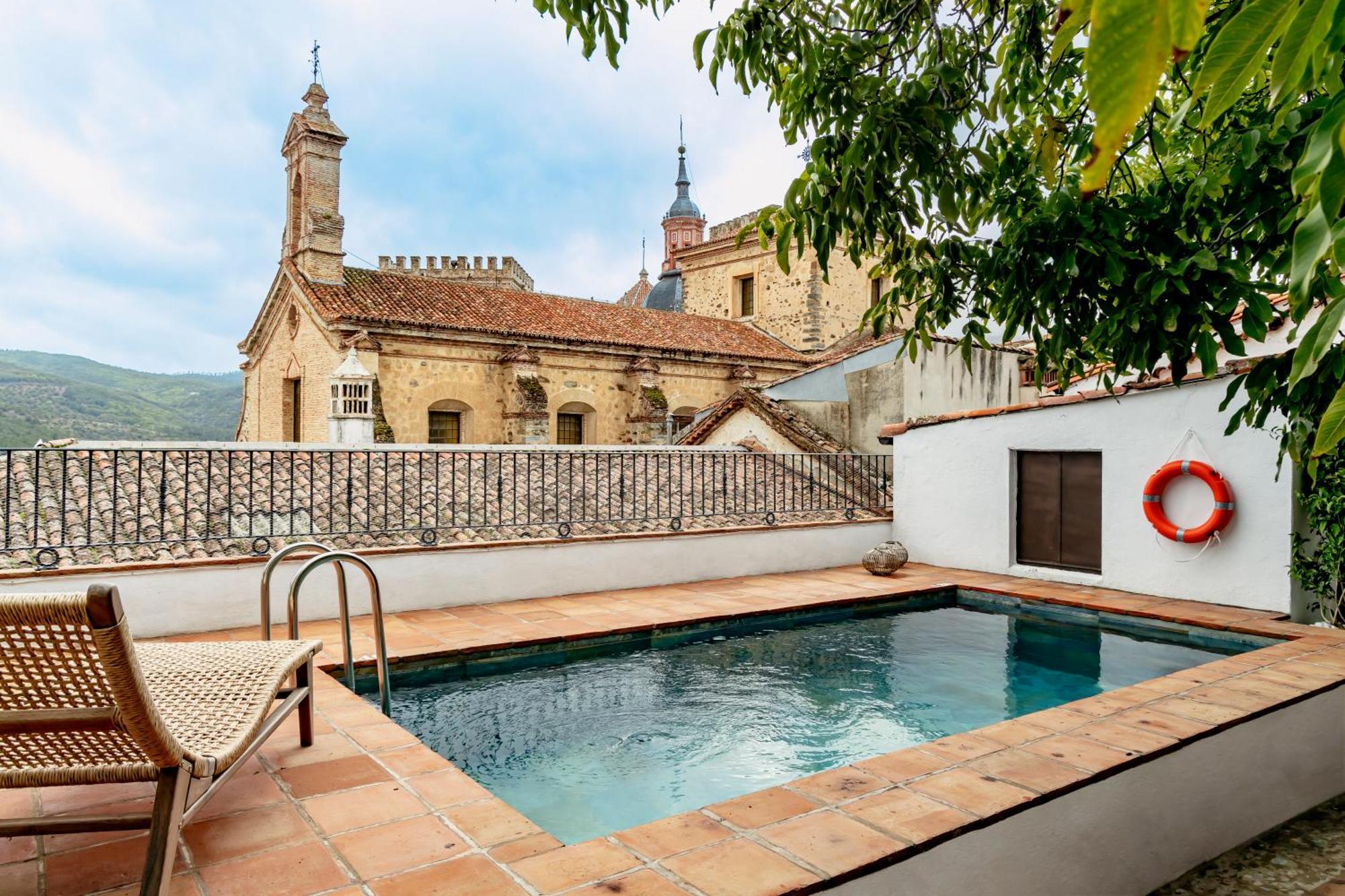 Apartamentos Turisticos El Patio Del Nogal Гвадалупе Экстерьер фото